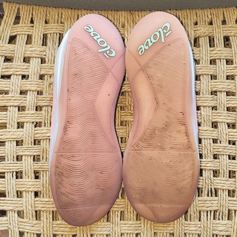 Clove Classic Shoe Size Women's 10.5 /Men's 9 - Picture 3 of 12
